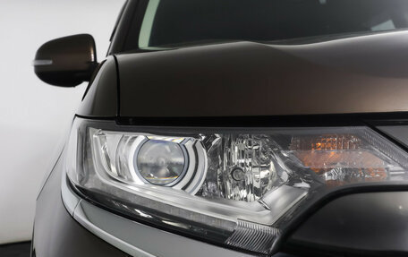 Mitsubishi Outlander III рестайлинг 3, 2022 год, 2 550 000 рублей, 20 фотография