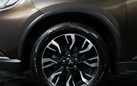 Mitsubishi Outlander III рестайлинг 3, 2022 год, 2 550 000 рублей, 23 фотография