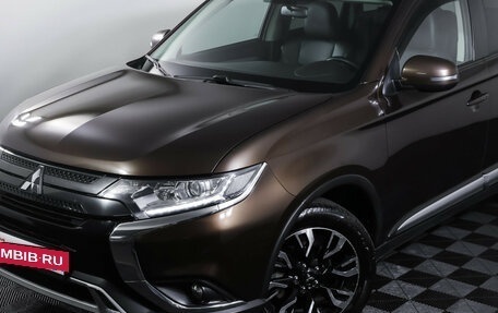 Mitsubishi Outlander III рестайлинг 3, 2022 год, 2 550 000 рублей, 21 фотография