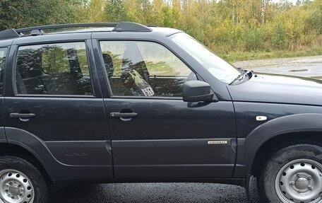 Chevrolet Niva I рестайлинг, 2015 год, 550 000 рублей, 4 фотография