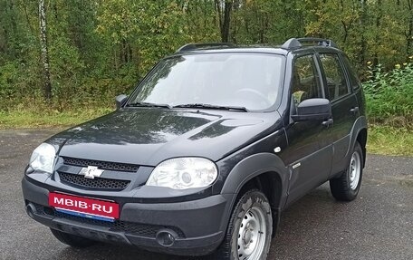 Chevrolet Niva I рестайлинг, 2015 год, 550 000 рублей, 2 фотография