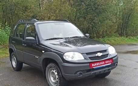 Chevrolet Niva I рестайлинг, 2015 год, 550 000 рублей, 3 фотография