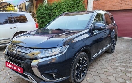 Mitsubishi Outlander III рестайлинг 3, 2021 год, 3 000 000 рублей, 4 фотография