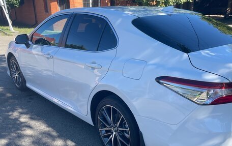 Toyota Camry, 2021 год, 3 325 000 рублей, 8 фотография