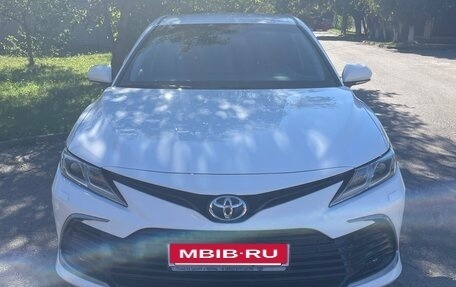 Toyota Camry, 2021 год, 3 325 000 рублей, 3 фотография