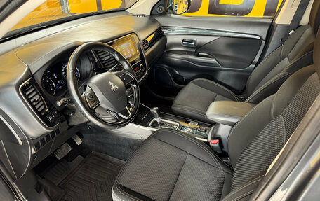 Mitsubishi Outlander III рестайлинг 3, 2019 год, 2 149 000 рублей, 11 фотография