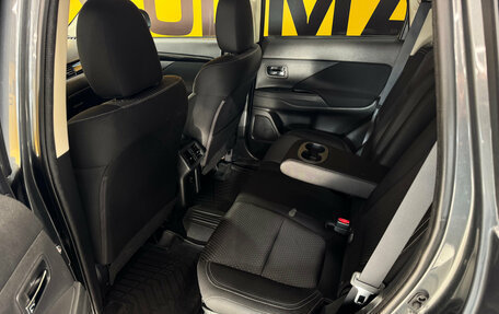 Mitsubishi Outlander III рестайлинг 3, 2019 год, 2 149 000 рублей, 12 фотография