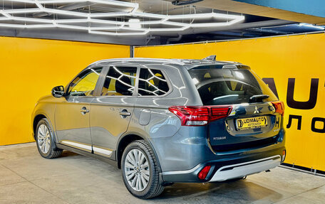 Mitsubishi Outlander III рестайлинг 3, 2019 год, 2 149 000 рублей, 6 фотография