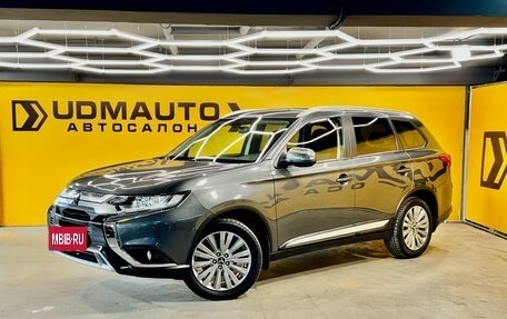 Mitsubishi Outlander III рестайлинг 3, 2019 год, 2 149 000 рублей, 1 фотография