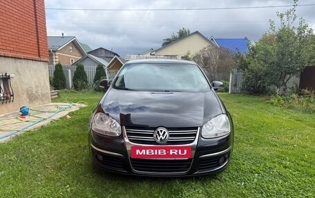 Volkswagen Jetta VI, 2010 год, 580 000 рублей, 2 фотография