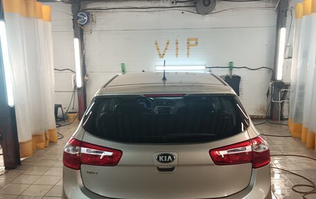 KIA Rio III рестайлинг, 2013 год, 800 000 рублей, 4 фотография