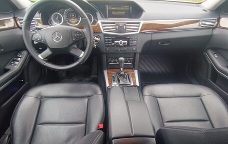 Mercedes-Benz E-Класс, 2011 год, 1 100 000 рублей, 5 фотография