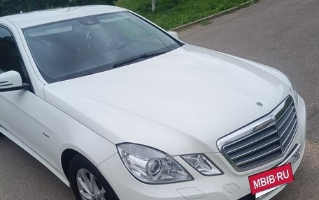Mercedes-Benz E-Класс, 2011 год, 1 100 000 рублей, 10 фотография