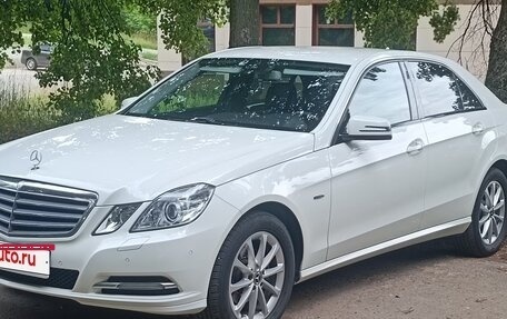 Mercedes-Benz E-Класс, 2011 год, 1 100 000 рублей, 16 фотография