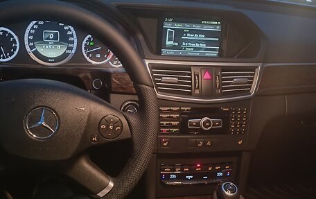 Mercedes-Benz E-Класс, 2011 год, 1 100 000 рублей, 23 фотография