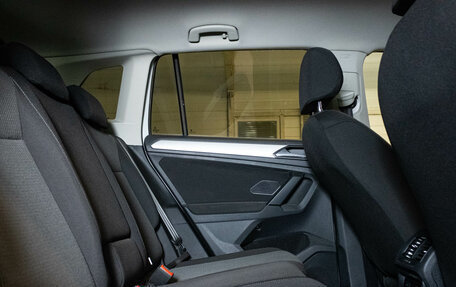 Volkswagen Tiguan II, 2021 год, 2 808 000 рублей, 11 фотография