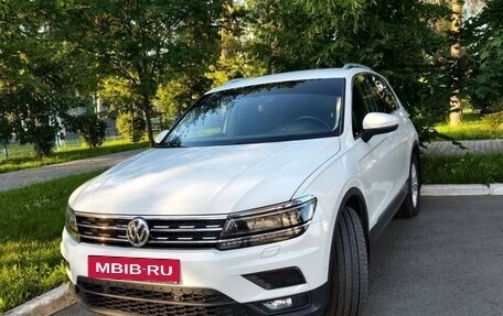 Volkswagen Tiguan II, 2020 год, 3 333 333 рублей, 2 фотография