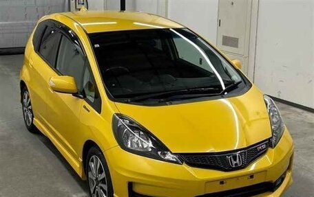 Honda Fit III, 2012 год, 810 000 рублей, 1 фотография