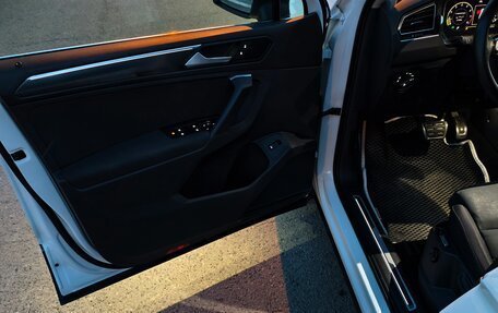Volkswagen Tiguan II, 2020 год, 3 333 333 рублей, 36 фотография