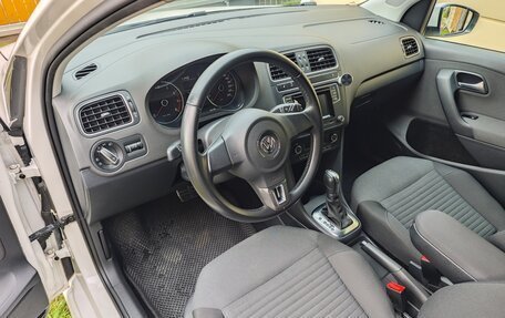 Volkswagen Polo VI (EU Market), 2012 год, 890 000 рублей, 28 фотография