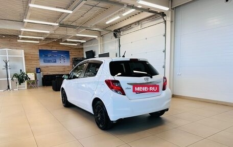Toyota Vitz, 2015 год, 929 000 рублей, 4 фотография