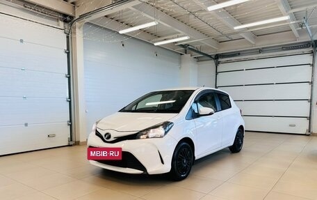 Toyota Vitz, 2015 год, 929 000 рублей, 2 фотография