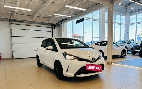 Toyota Vitz, 2015 год, 929 000 рублей, 8 фотография