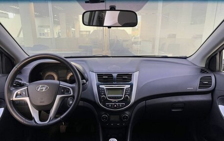 Hyundai Solaris II рестайлинг, 2014 год, 950 000 рублей, 17 фотография