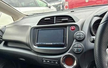 Honda Fit III, 2012 год, 810 000 рублей, 7 фотография