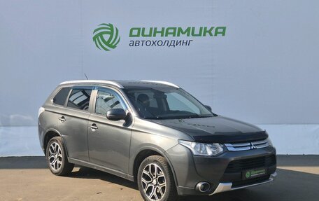 Mitsubishi Outlander III рестайлинг 3, 2014 год, 1 340 000 рублей, 3 фотография