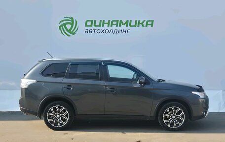 Mitsubishi Outlander III рестайлинг 3, 2014 год, 1 340 000 рублей, 4 фотография