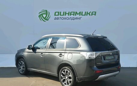 Mitsubishi Outlander III рестайлинг 3, 2014 год, 1 340 000 рублей, 7 фотография