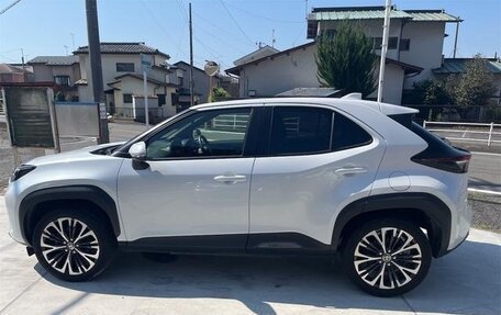 Toyota Yaris Cross, 2023 год, 1 564 000 рублей, 8 фотография