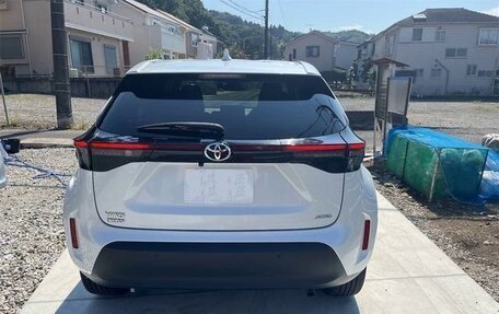 Toyota Yaris Cross, 2023 год, 1 564 000 рублей, 6 фотография