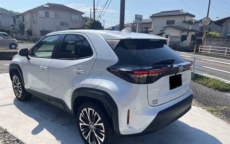 Toyota Yaris Cross, 2023 год, 1 564 000 рублей, 7 фотография