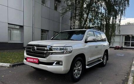 Toyota Land Cruiser 200, 2019 год, 9 500 000 рублей, 1 фотография