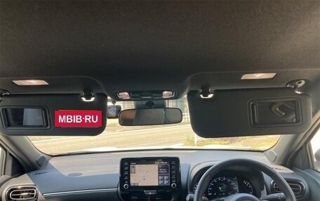 Toyota Yaris Cross, 2023 год, 1 564 000 рублей, 12 фотография