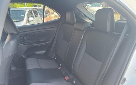 Toyota Yaris Cross, 2023 год, 1 564 000 рублей, 30 фотография