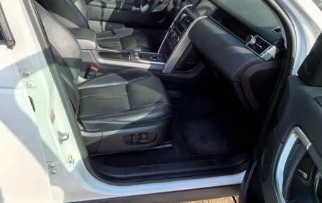 Land Rover Discovery Sport I рестайлинг, 2016 год, 2 300 000 рублей, 17 фотография