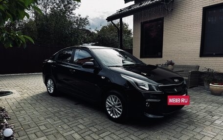 KIA Rio IV, 2018 год, 1 600 000 рублей, 2 фотография