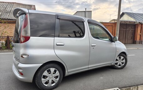 Toyota FunCargo, 2000 год, 199 999 рублей, 2 фотография