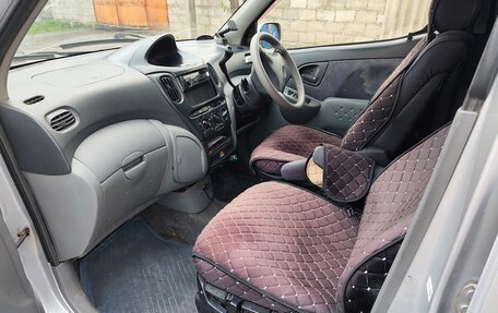 Toyota FunCargo, 2000 год, 199 999 рублей, 16 фотография