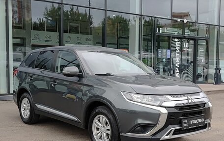 Mitsubishi Outlander III рестайлинг 3, 2019 год, 2 080 000 рублей, 3 фотография