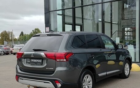 Mitsubishi Outlander III рестайлинг 3, 2019 год, 2 080 000 рублей, 6 фотография