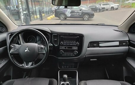 Mitsubishi Outlander III рестайлинг 3, 2019 год, 2 080 000 рублей, 17 фотография