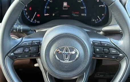 Toyota Yaris Cross, 2023 год, 1 544 000 рублей, 10 фотография