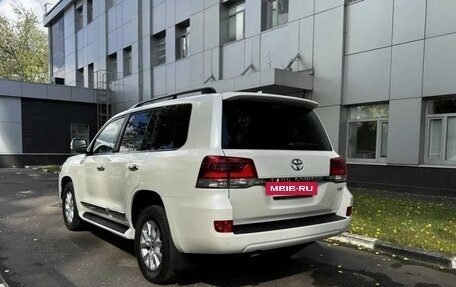 Toyota Land Cruiser 200, 2019 год, 9 500 000 рублей, 6 фотография