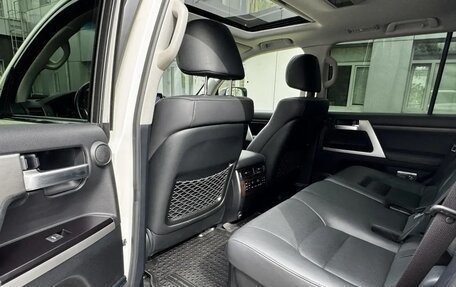 Toyota Land Cruiser 200, 2019 год, 9 500 000 рублей, 28 фотография