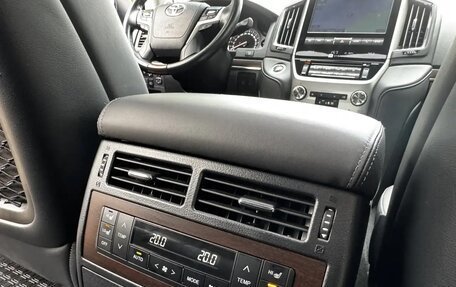 Toyota Land Cruiser 200, 2019 год, 9 500 000 рублей, 30 фотография