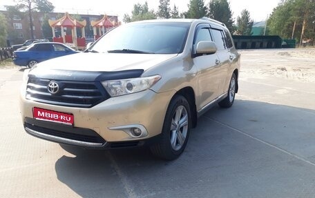 Toyota Highlander III, 2012 год, 1 800 000 рублей, 1 фотография